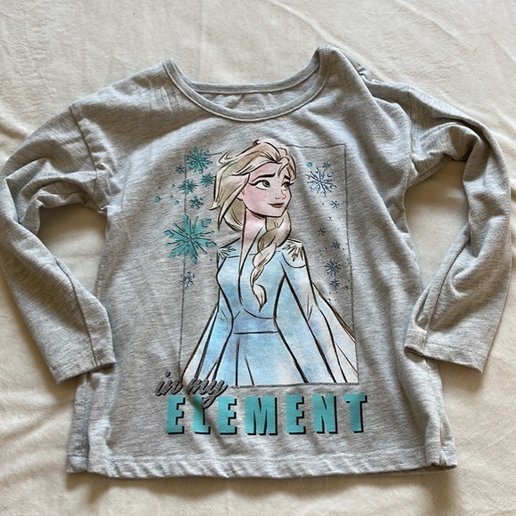 Disney Frozen collection. Girls Elsa 3 piece. Size 5 - Picture 4 of 16
